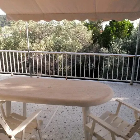 Big Quiet House With Large Garden * Vári